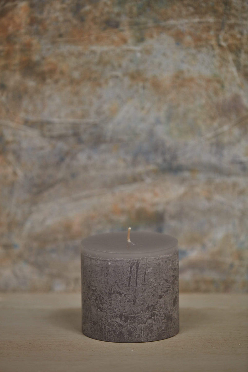 unscented dripless vance kitira pillar candle 3.25x3 dove grey